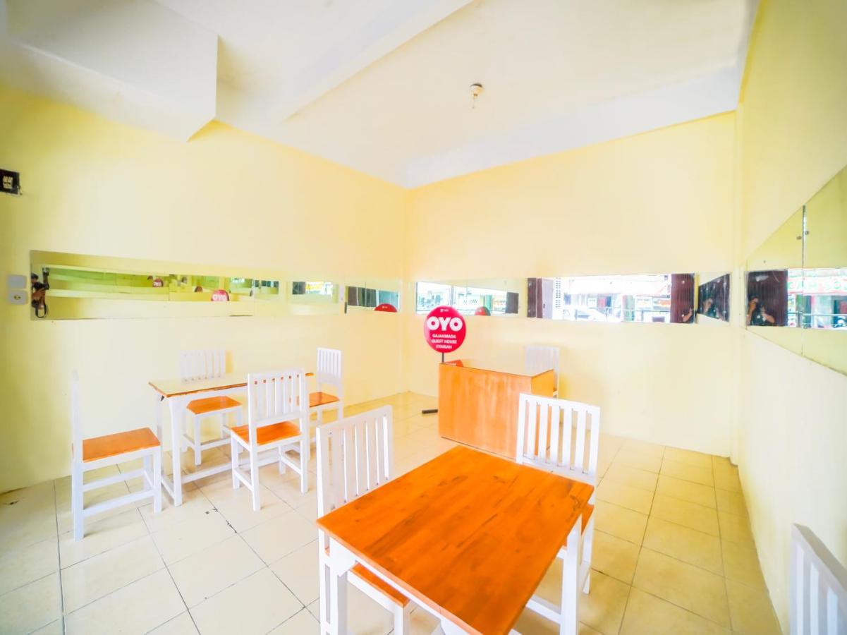 Oyo 90821 Gajah Mada Syariah