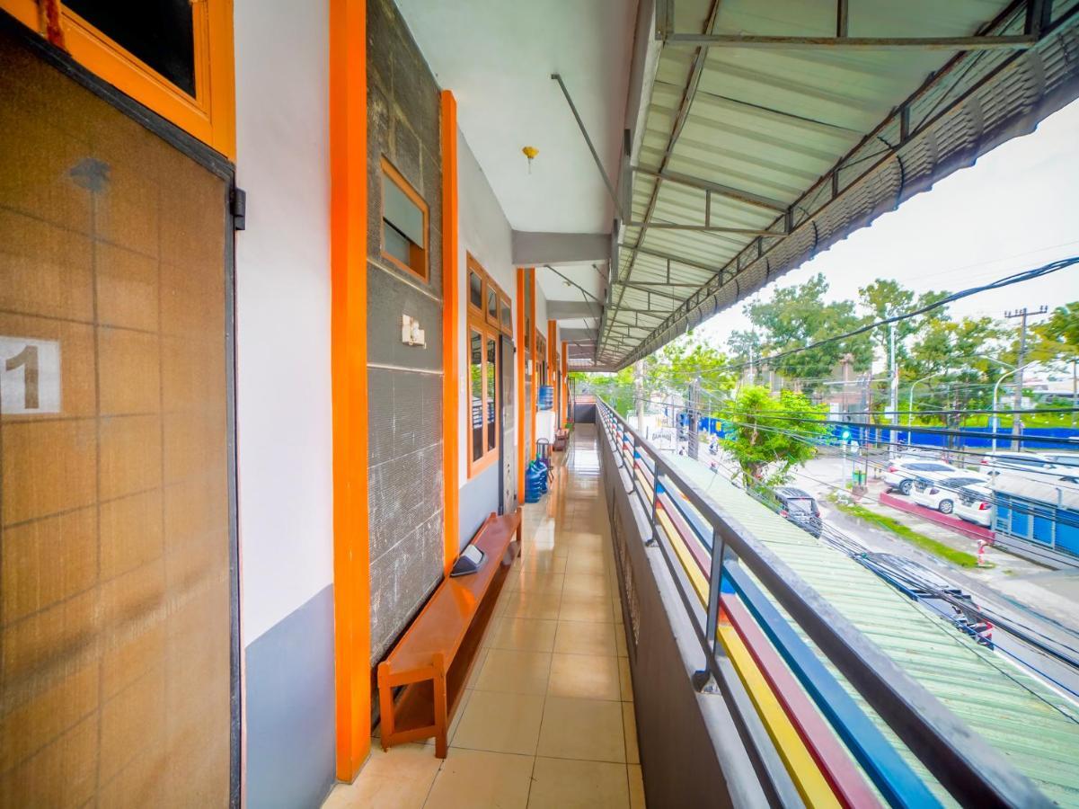 Oyo 90821 Gajah Mada Syariah Medan